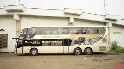 Putera Mulya Bus-Side Image