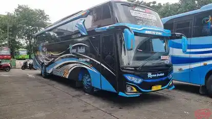 Rona Indah Bus-Front Image