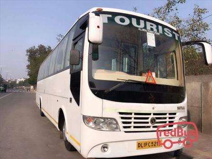 volvo bus from chandigarh to delhi international airport