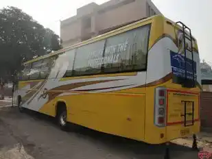 Legend Bus Services Bus-Front Image