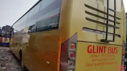 Glint bus Bus-Front Image