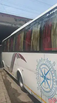 Ganga Tour and Travels Bus-Front Image