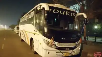 Annapurna Holidays Bus-Front Image