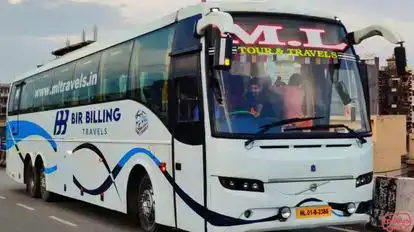 BIR BILLING TRAVELS  Bus-Front Image