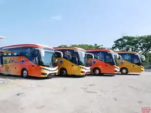 LA Holidays Travel and Tours Sdn Bhd Bus-Side Image
