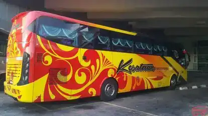 Kesatuan Express Bus-Side Image